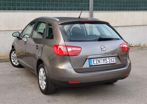 Seat Ibiza cena 27700 przebieg: 134000, rok produkcji 2015 z Warszawa małe 154